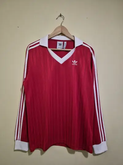 Polera deportiva Adidas roja vintage - miniatura 1