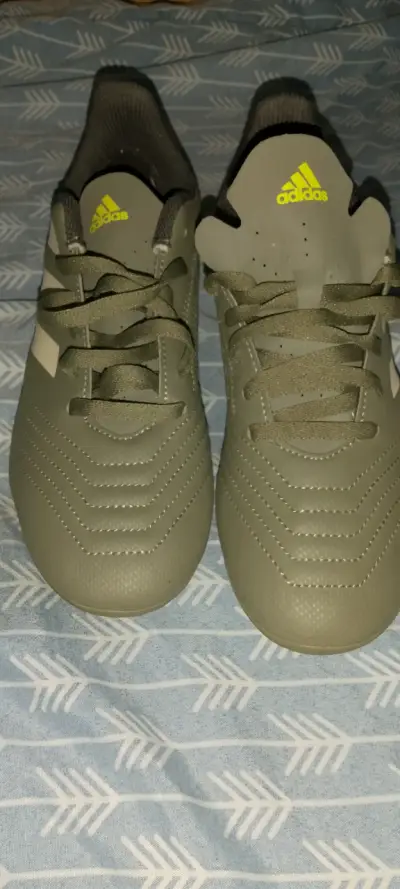 Zapatillas deportivas Adidas verdes - miniatura 1