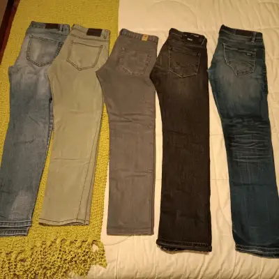 Lote de jeans 8000 cada uno para hombre - miniatura 1