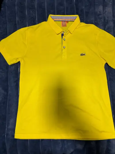 Polera amarilla Lacoste - miniatura 1
