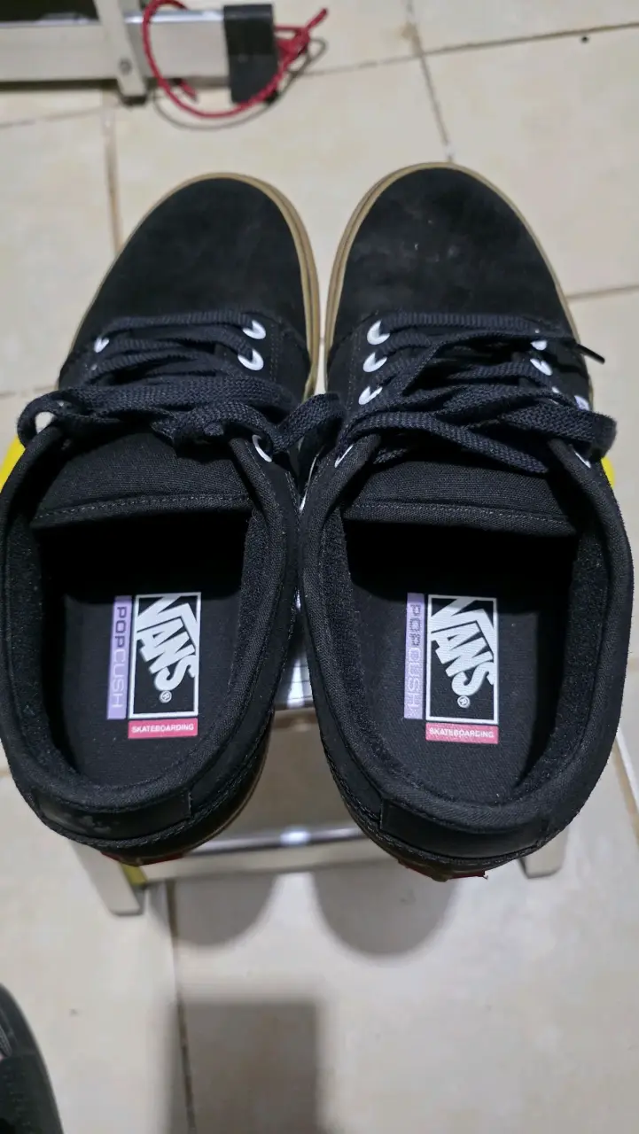 Zapatillas negras Vans en buen estado - 2