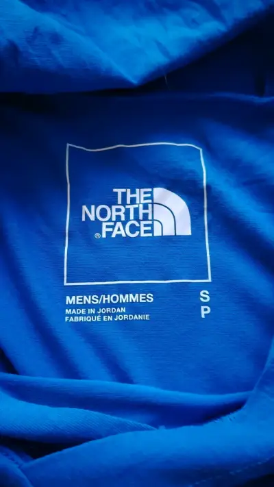 Polera azul con capucha y estampado - miniatura 3