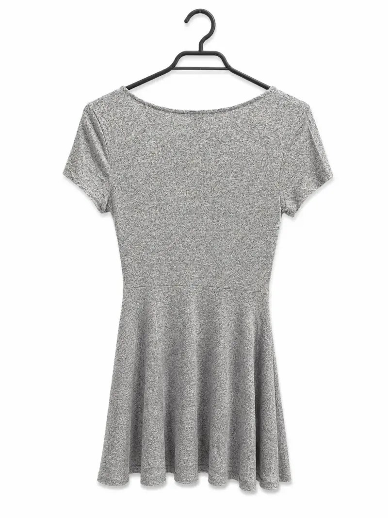 Vestido gris Forever 21 con diseño cruzado - 2