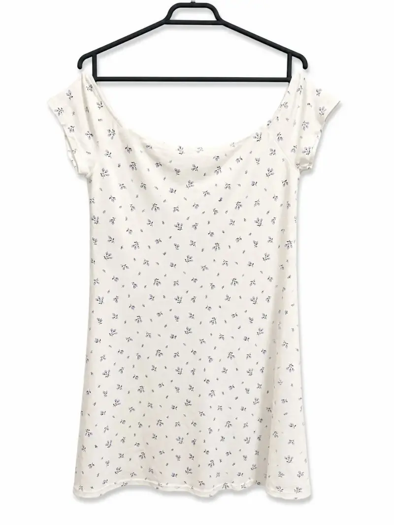 Vestido blanco con estampado floral