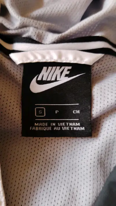 Cortaviento Nike bicolor con capucha - miniatura 3