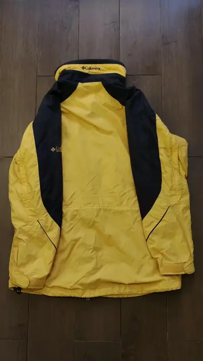 Chaqueta impermeable Columbia amarilla y negra - miniatura 2