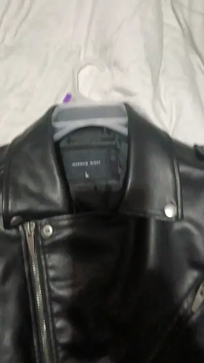Chaqueta de cuero negra estilo biker - miniatura 6
