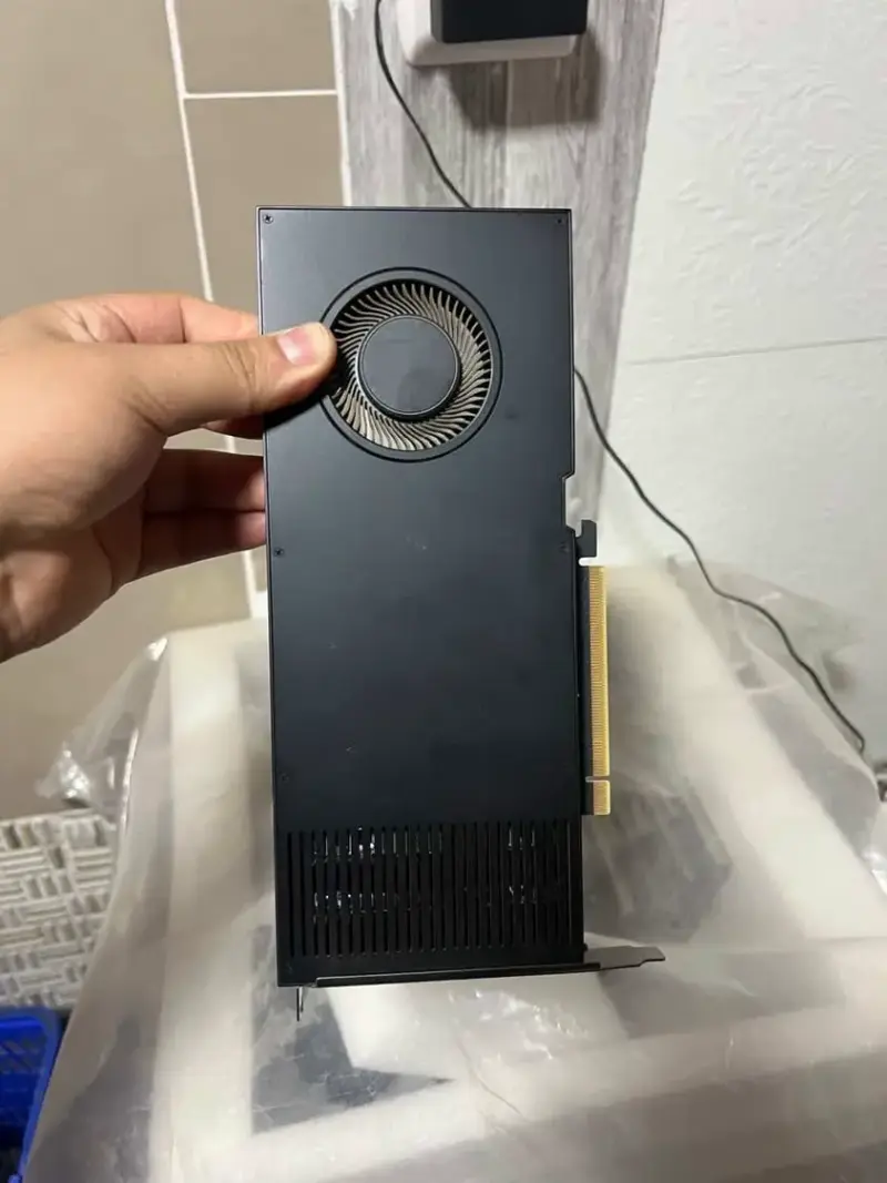 RTXA4000 16GB ECC/profesional Usada BUEN ESTADO - 1