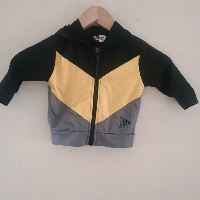 Polerón infantil con capucha tricolor - 1
