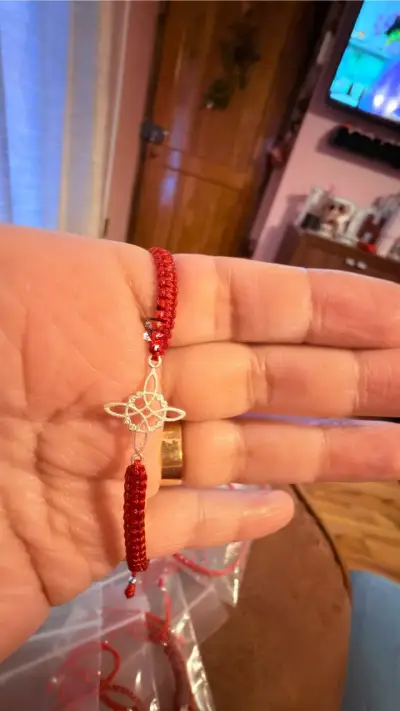 Pulseras hilo rojo - miniatura 2