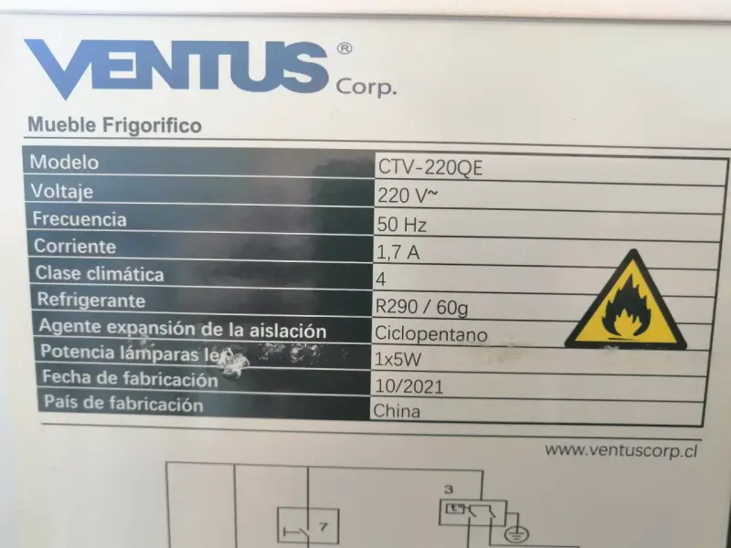 Congelador vertical con control digital - 2