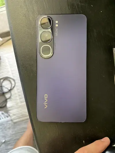 Smartphone Vivo con doble cámara - miniatura 2