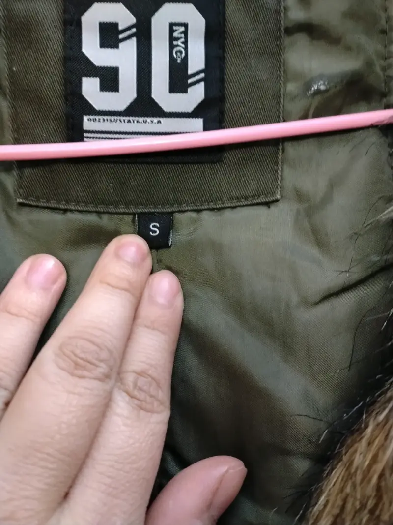 Parka verde militar con capucha de piel sintética - 6