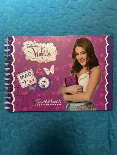 Scrapbook Disney Violetta nuevo - miniatura 1