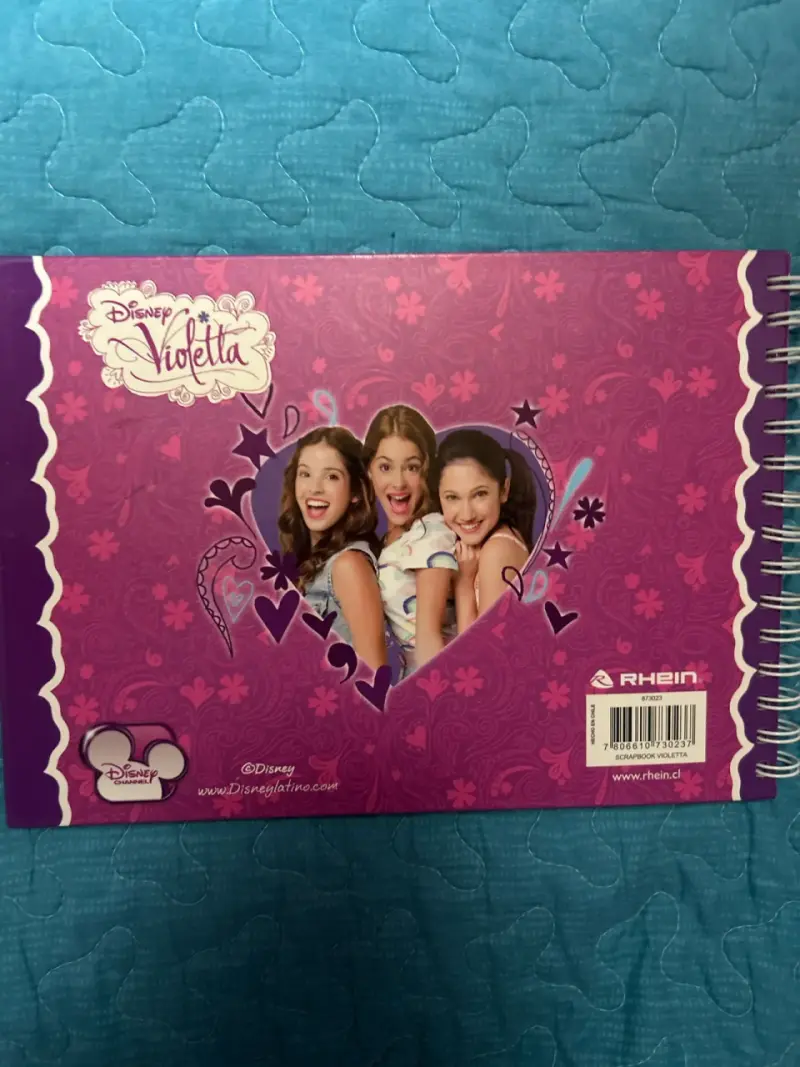Scrapbook Disney Violetta nuevo - 2
