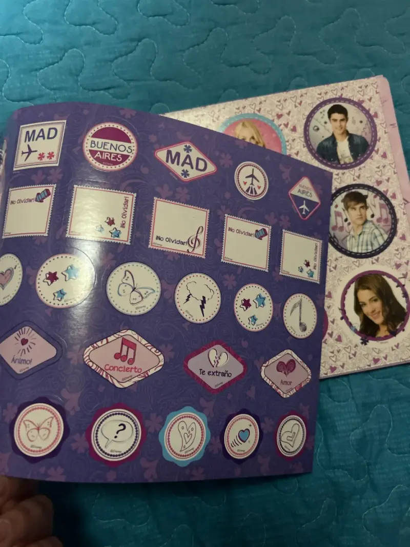 Scrapbook Disney Violetta nuevo - 3