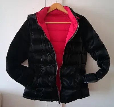 Chaqueta acolchada negra con capucha marca WADOS - miniatura 2