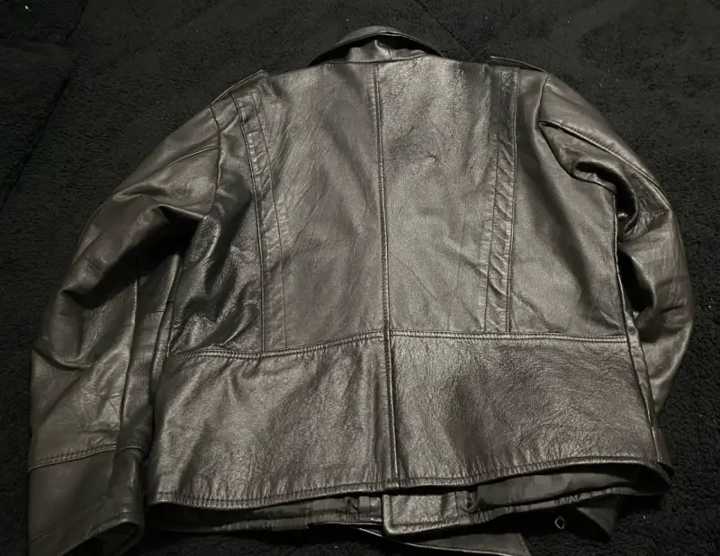 Chaqueta de cuero negra con cierre - 2