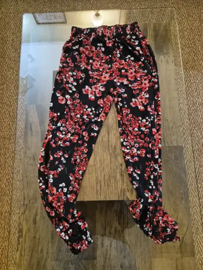 Pantalones florales de mujer - miniatura 1