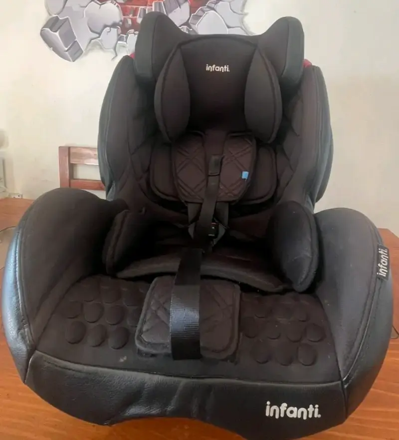 Silla de auto Infanti negra para bebé - 6