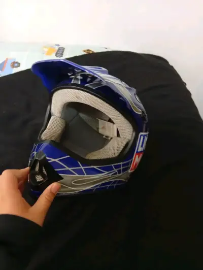 Casco de motocross azul y negro - miniatura 1