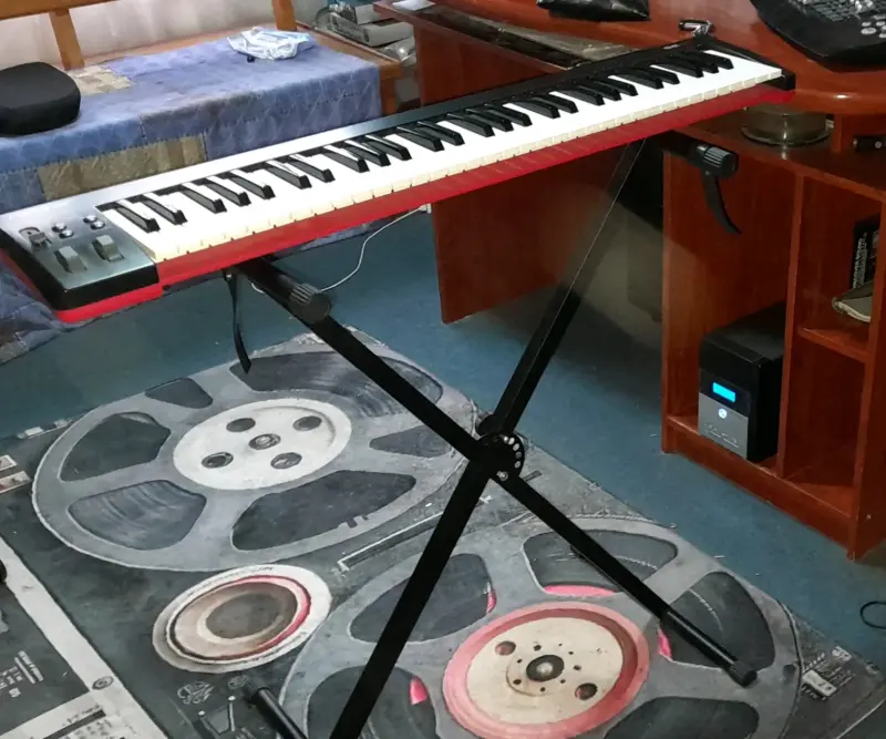 Teclado controlador MIDI Nektar SE61 - 2