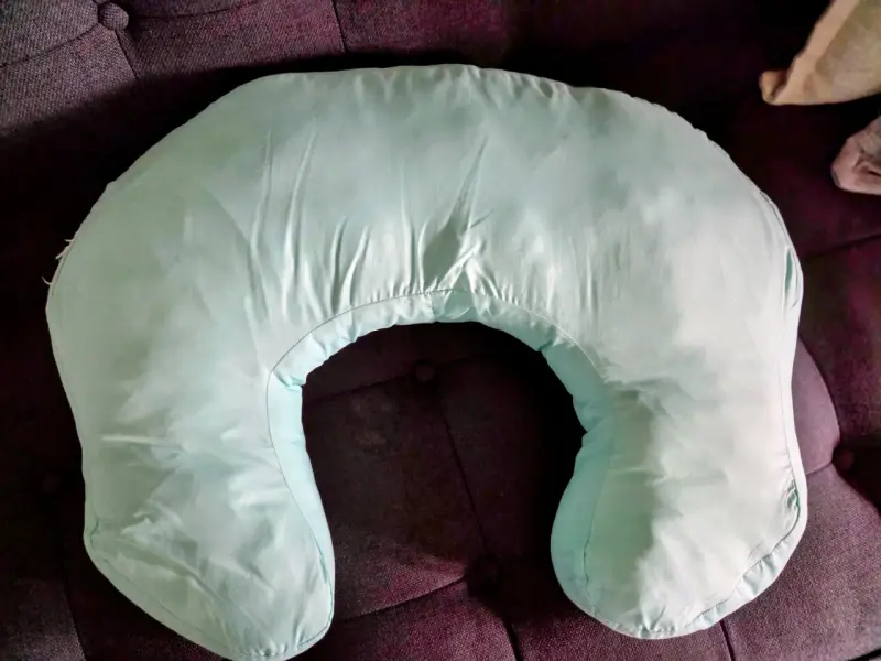 Cojín de lactancia ergonómico verde - 1