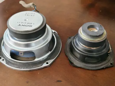 Parlantes en Excelente Estado – Se Venden Juntos - miniatura 1
