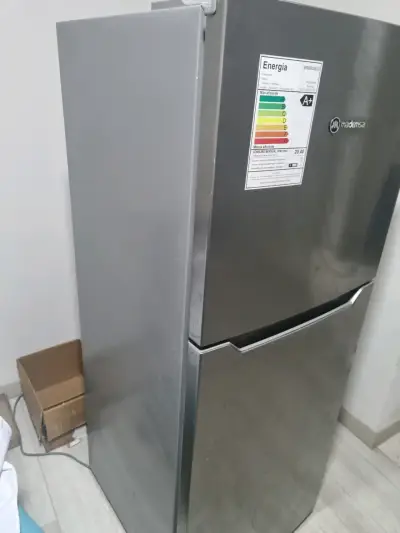 Refrigerador Mademsa Altus 1250 Inox 251 Litros - miniatura 4
