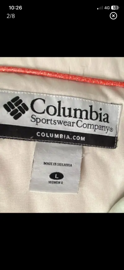 Chaqueta impermeable beige para mujer - miniatura 2