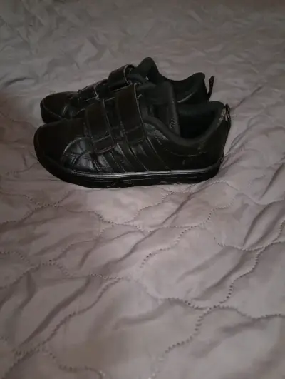 Zapatos escolares negros con velcro - miniatura 2