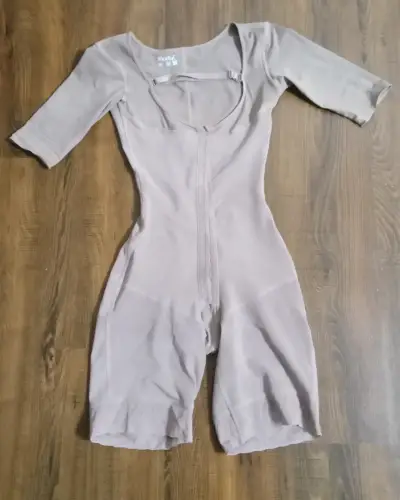 Faja modeladora Marika color beige - miniatura 1