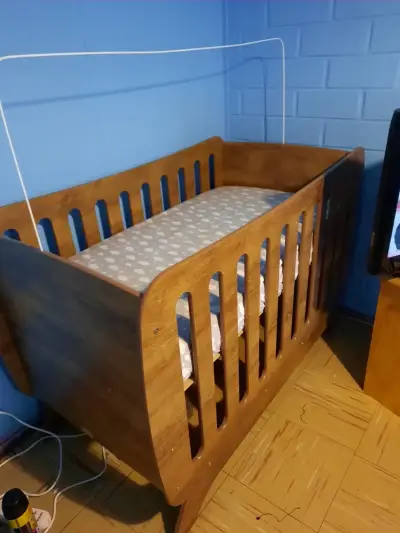 Cuna de madera para bebé - miniatura 3