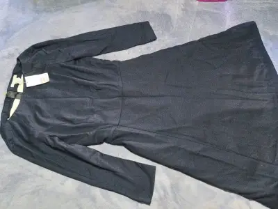 Vestido negro H&M elegante con etiqueta - miniatura 1