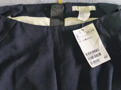 Vestido negro H&M elegante con etiqueta - miniatura 2