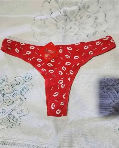 Colaless rojo con estampado de labios - miniatura 1