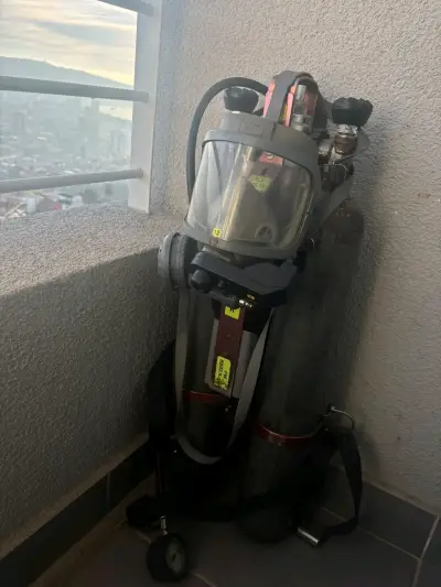 Equipo de respiración autónomo usado - miniatura 5