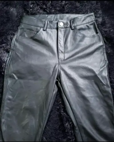 Pantalones de cuero negro para Mujer - miniatura 4