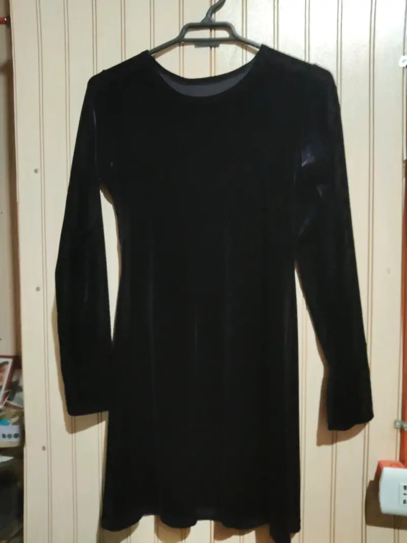 Blusa de terciopelo burdeos con lazo - 2