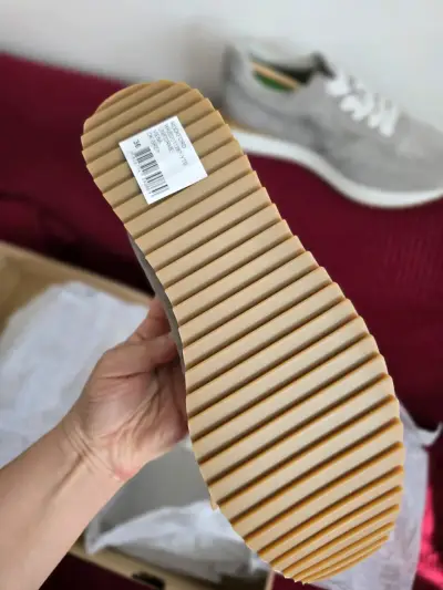 Zapatillas deportivas grises de gamuza - miniatura 4