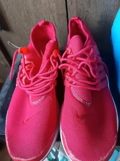 Zapatillas deportivas Nike roja - miniatura 1