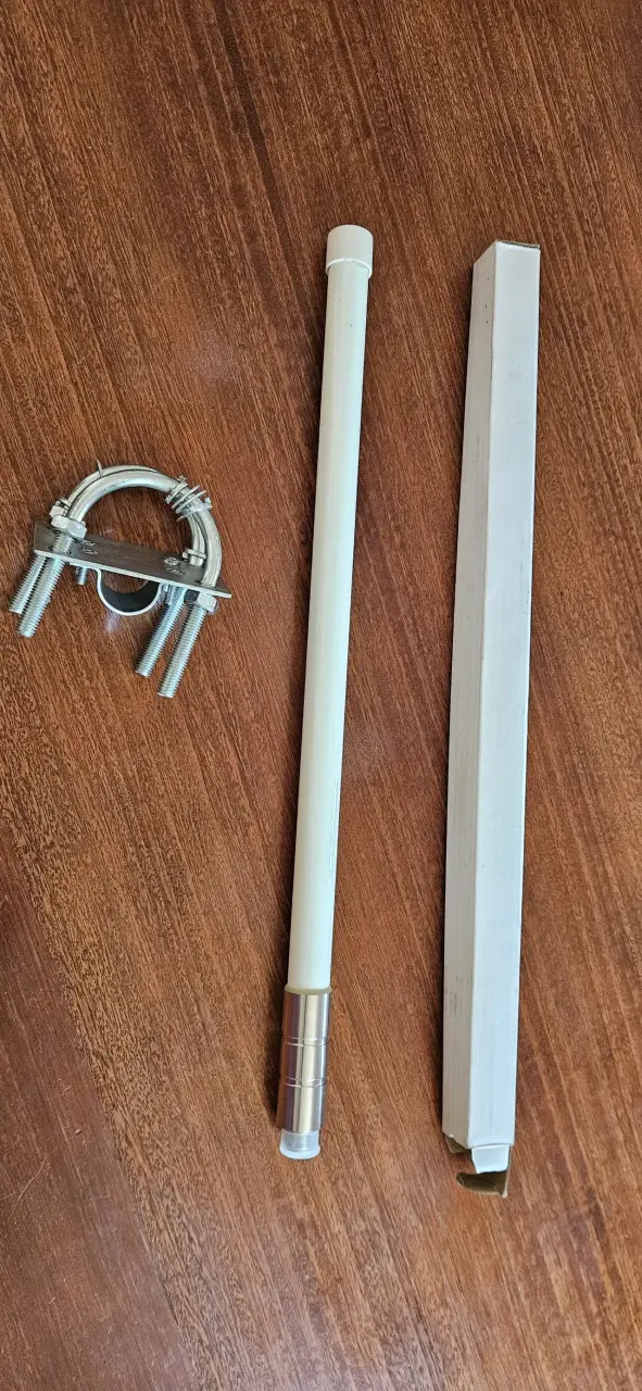 Antena Dual VHF-UHF Con su Soporte - 1