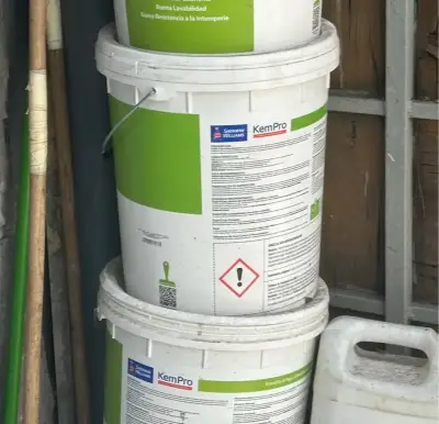 Pintura exterior Sherwin Williams 2 tinas x140mil - miniatura 1