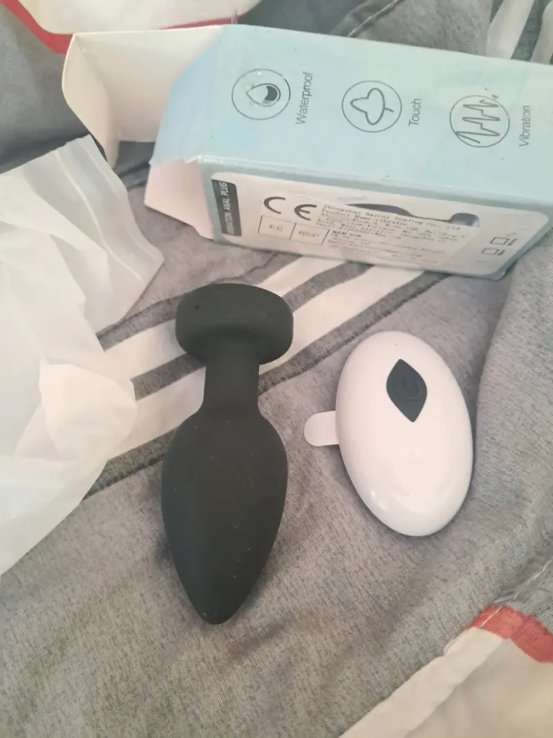Plug anal vibrador con control remoto