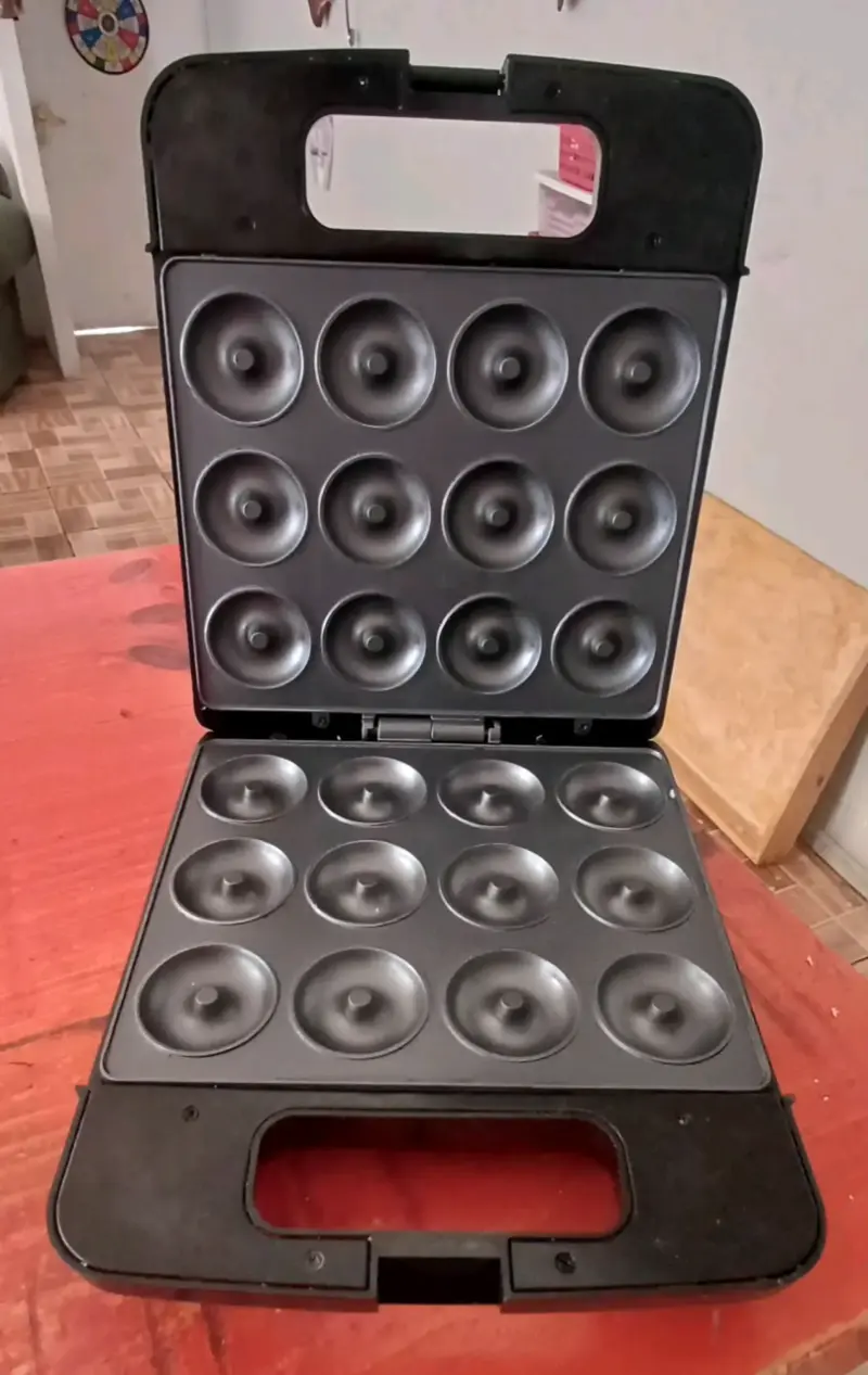 Máquina para hacer mini donuts eléctrica - 1