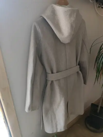 Abrigo Zara con capucha beige - miniatura 5