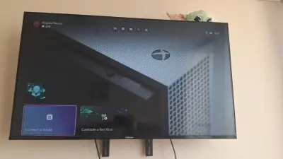 Consola Xbox One S con control - miniatura 3