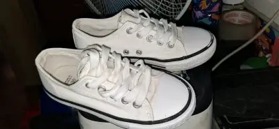 Zapatillas negras de lona con cordones - miniatura 2