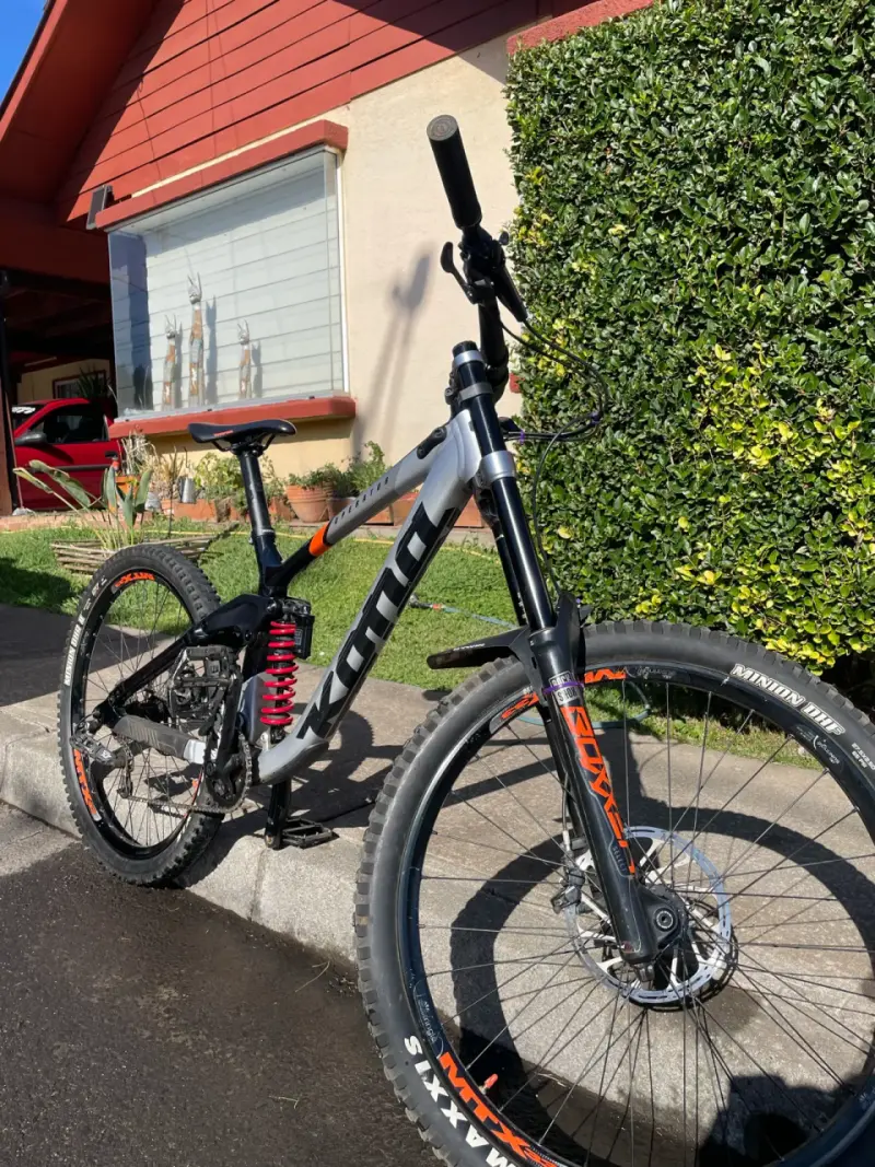 Bicicleta Downhill Kona Operator 27,5 - 1