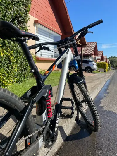 Bicicleta Downhill Kona Operator 27,5 - miniatura 3